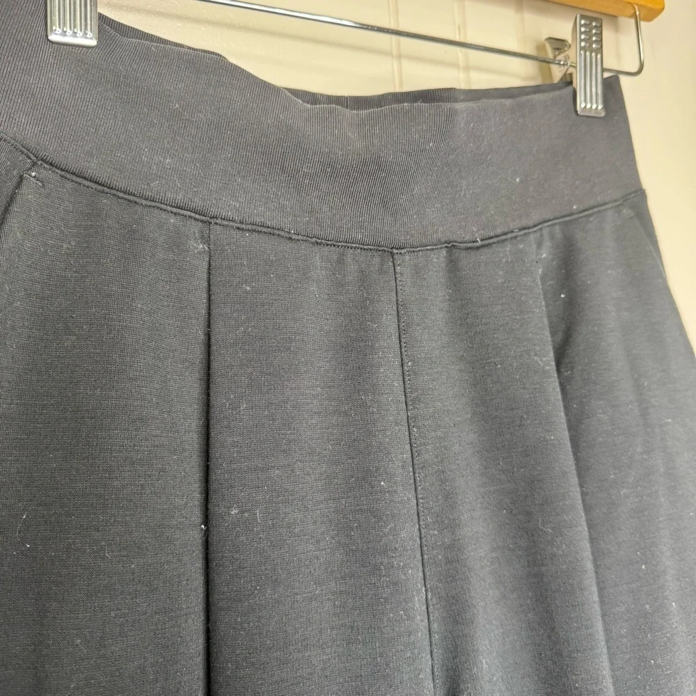 Lululemon Can You Feel The Pleat Crop *21